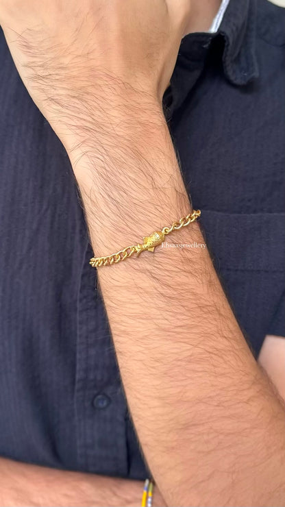 Sunheri Rakhi