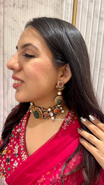Aaria Fusion Necklace With Earrings