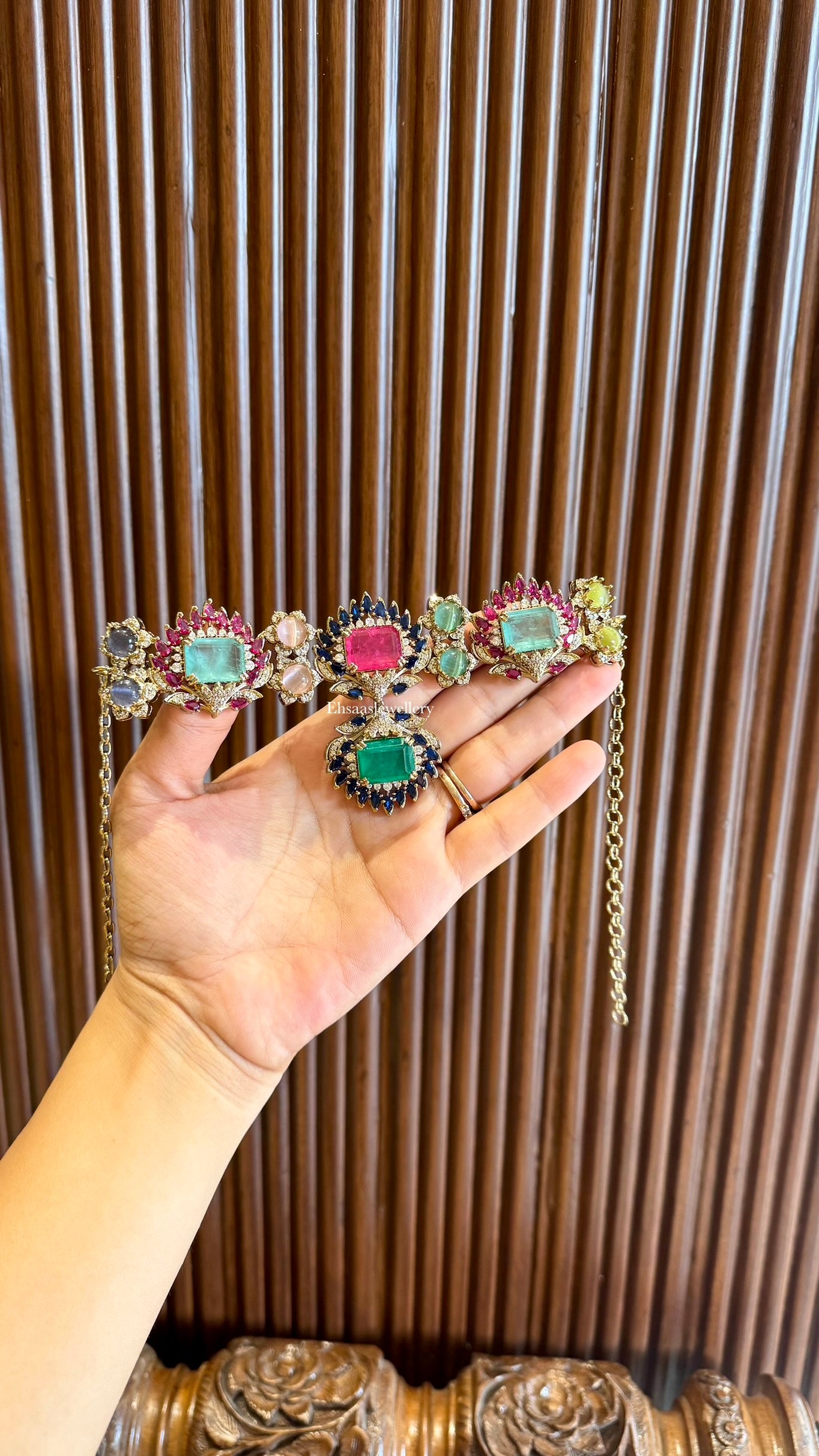 Hayat Necklace With Earrings