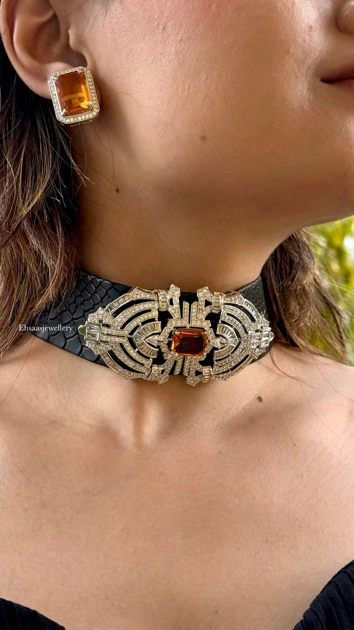 Noira Necklace with Earrings- Champagne