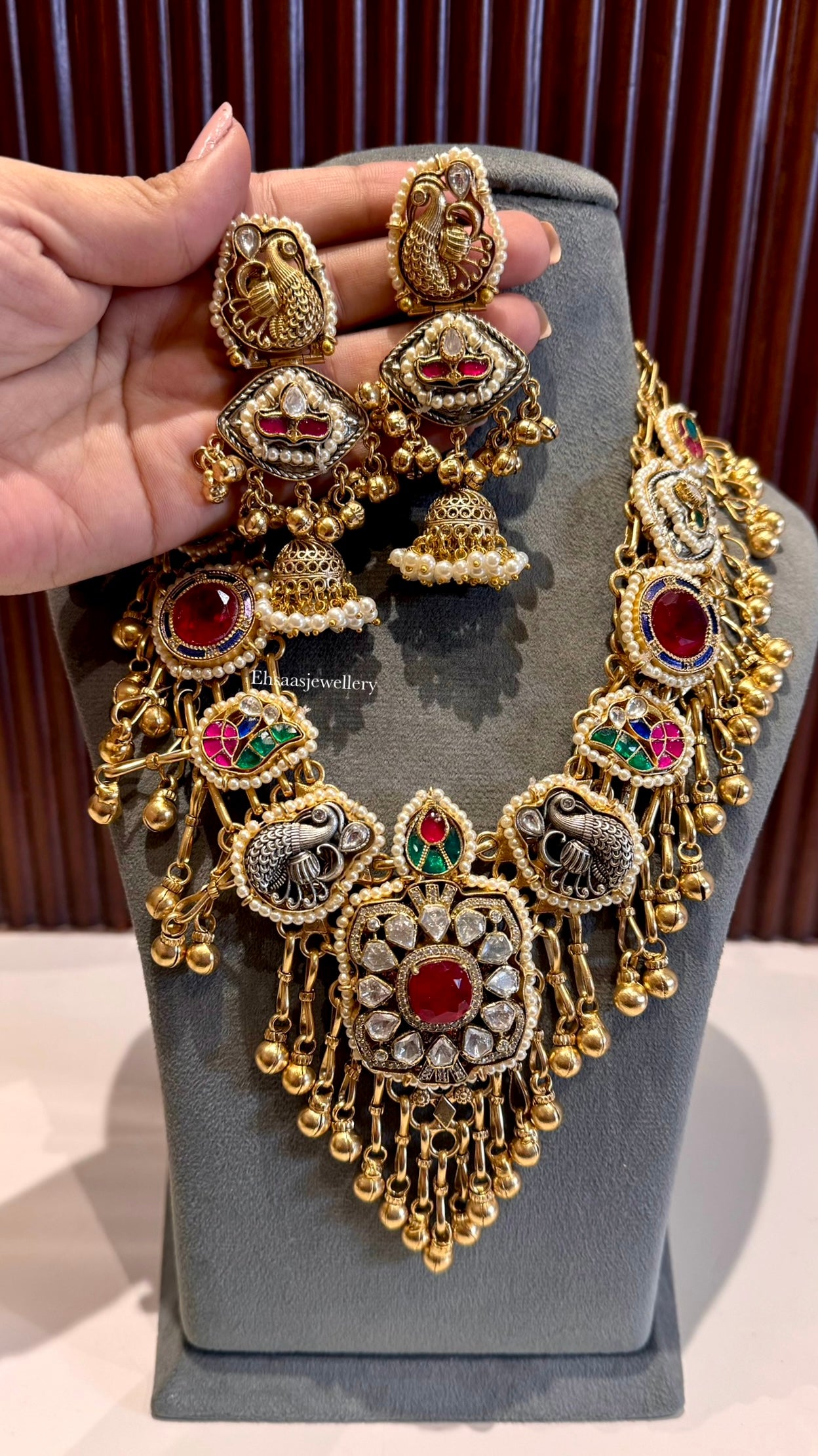 Noor Jahan Necklace with Earrings