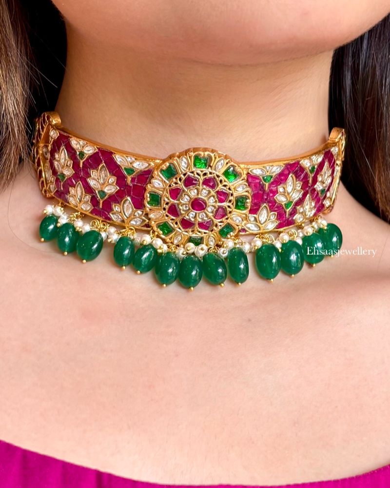 Swara Necklace With Earrings