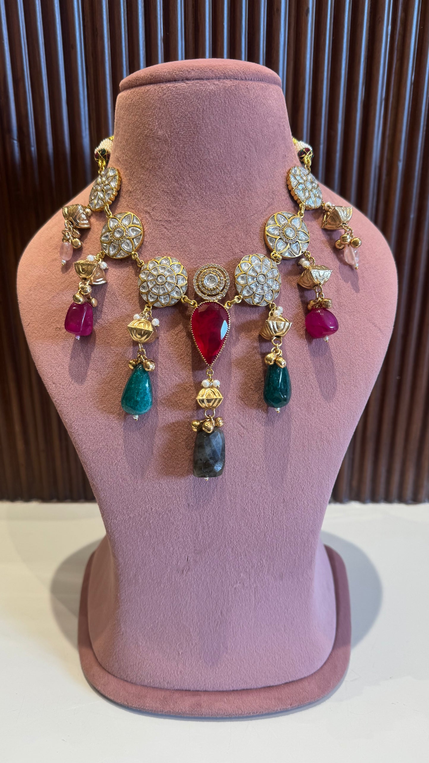 Eshmita Necklace Set