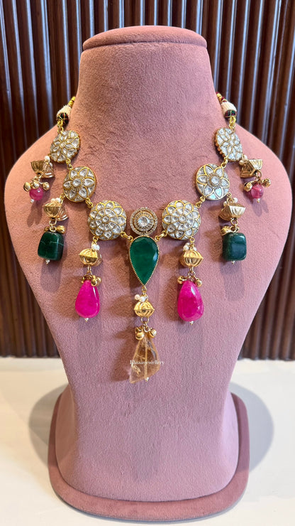 Eshmita Necklace Set
