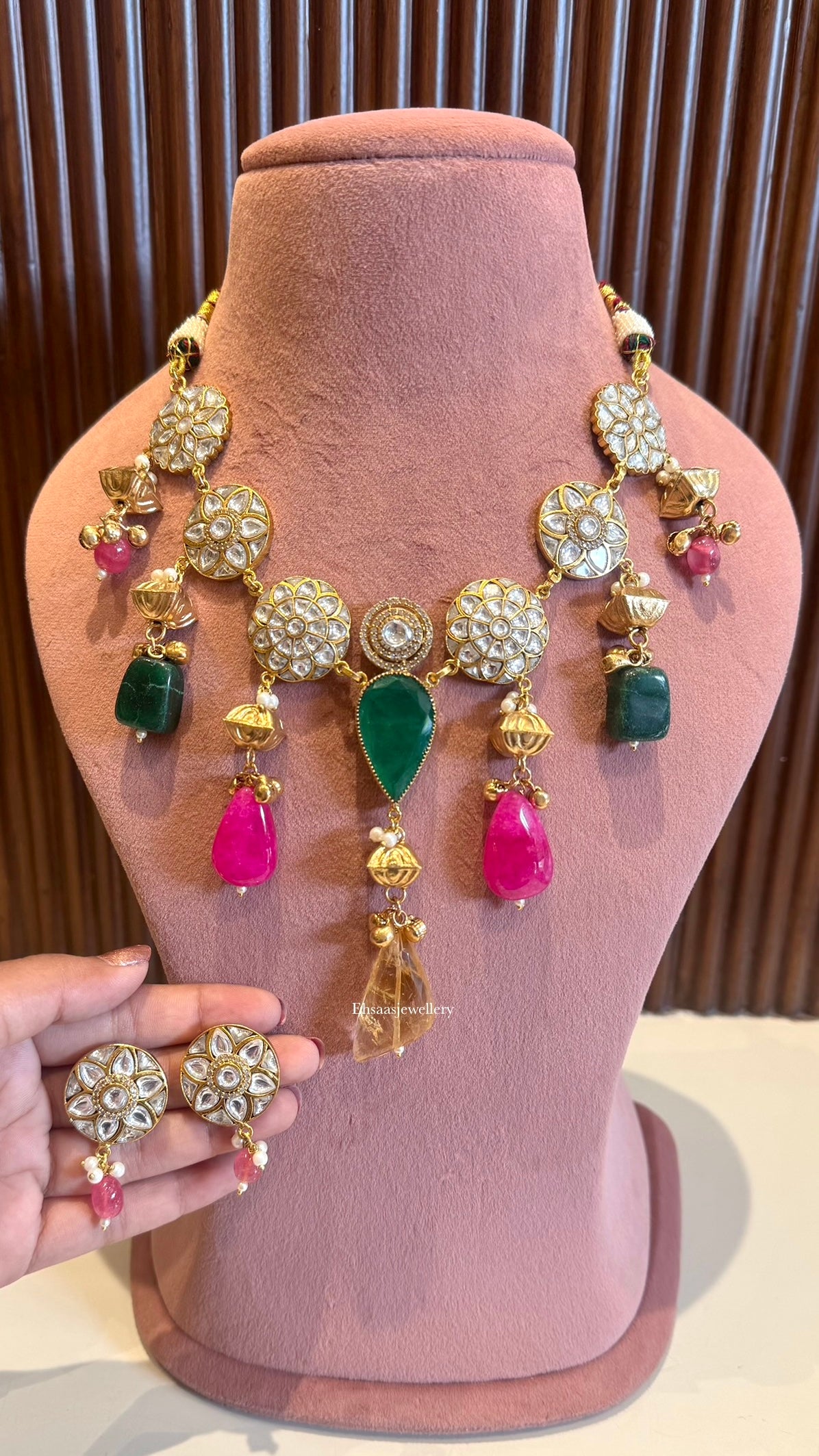 Eshmita Necklace Set