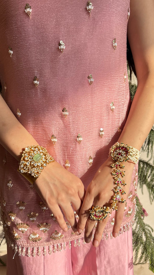 Chitrangada Handcuff