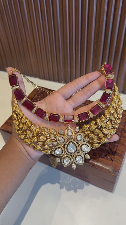 Miraya Gold Necklace Set