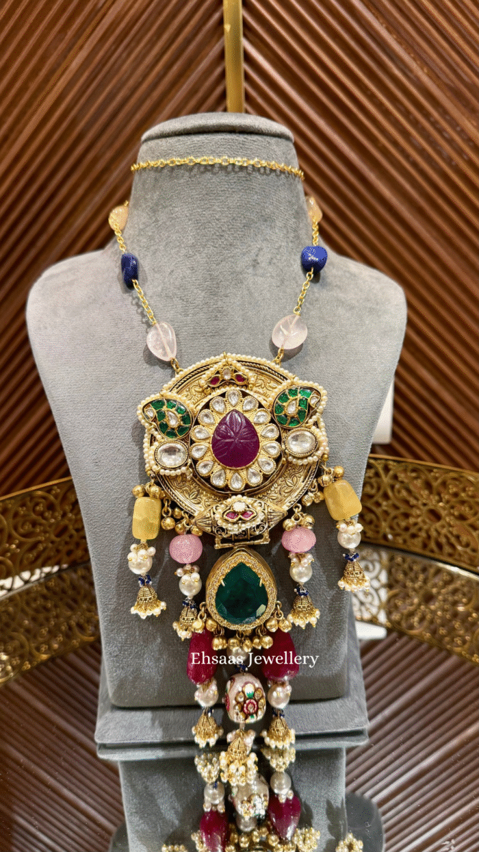 Ruh-e-Zeenat Necklace With Earrings