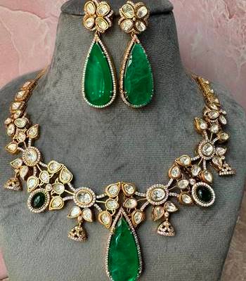 Polki Necklace With Emerald Doublet Stone