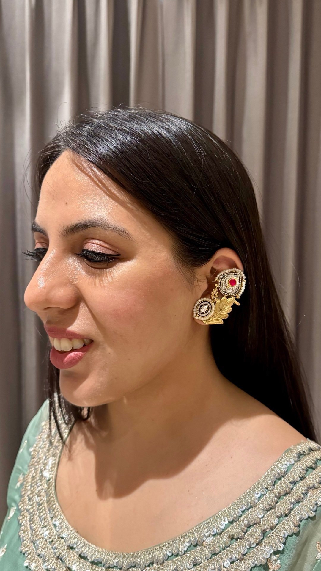 Zeenat Kaanphool Studs