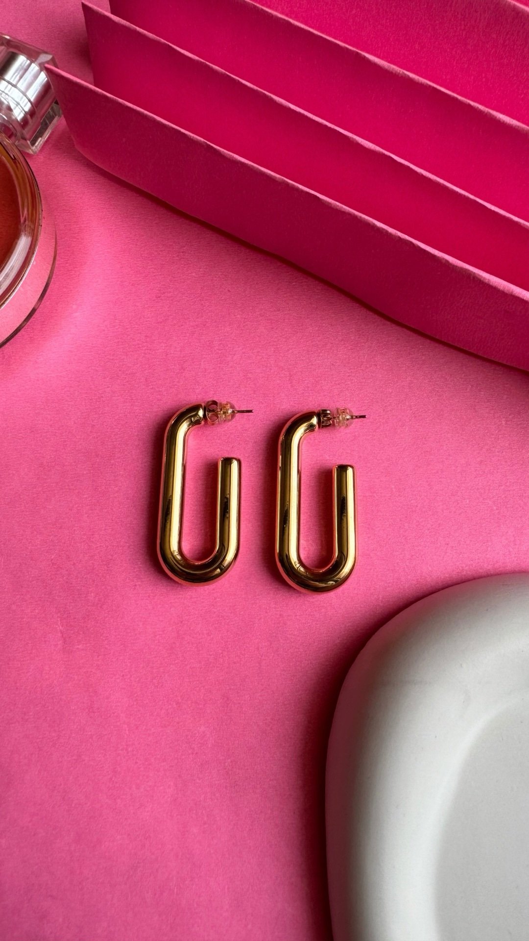 Amelia Rectangle Hoops
