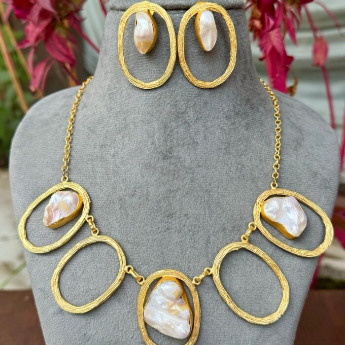 Mother Of Pearl Necklace With Earrings