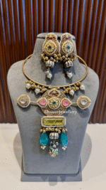 Sitara-e-Meher Hasli with Earring - Image 3