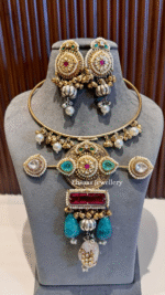 Sitara-e-Meher Hasli with Earring - Image 12