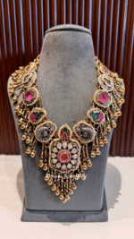 Noor Jahaan Necklace With Earrings - Image 16