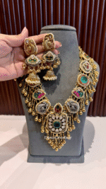 Noor Jahaan Necklace With Earrings - Image 4