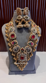 Noor Jahaan Necklace With Earrings - Image 2