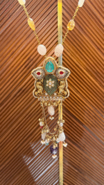 Gulzaar  Necklace With Earrings - Image 9