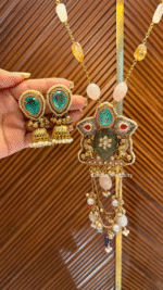 Gulzaar  Necklace With Earrings - Image 10