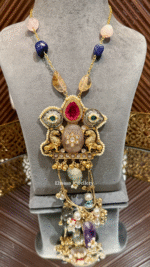 Gulzaar  Necklace With Earrings - Image 6